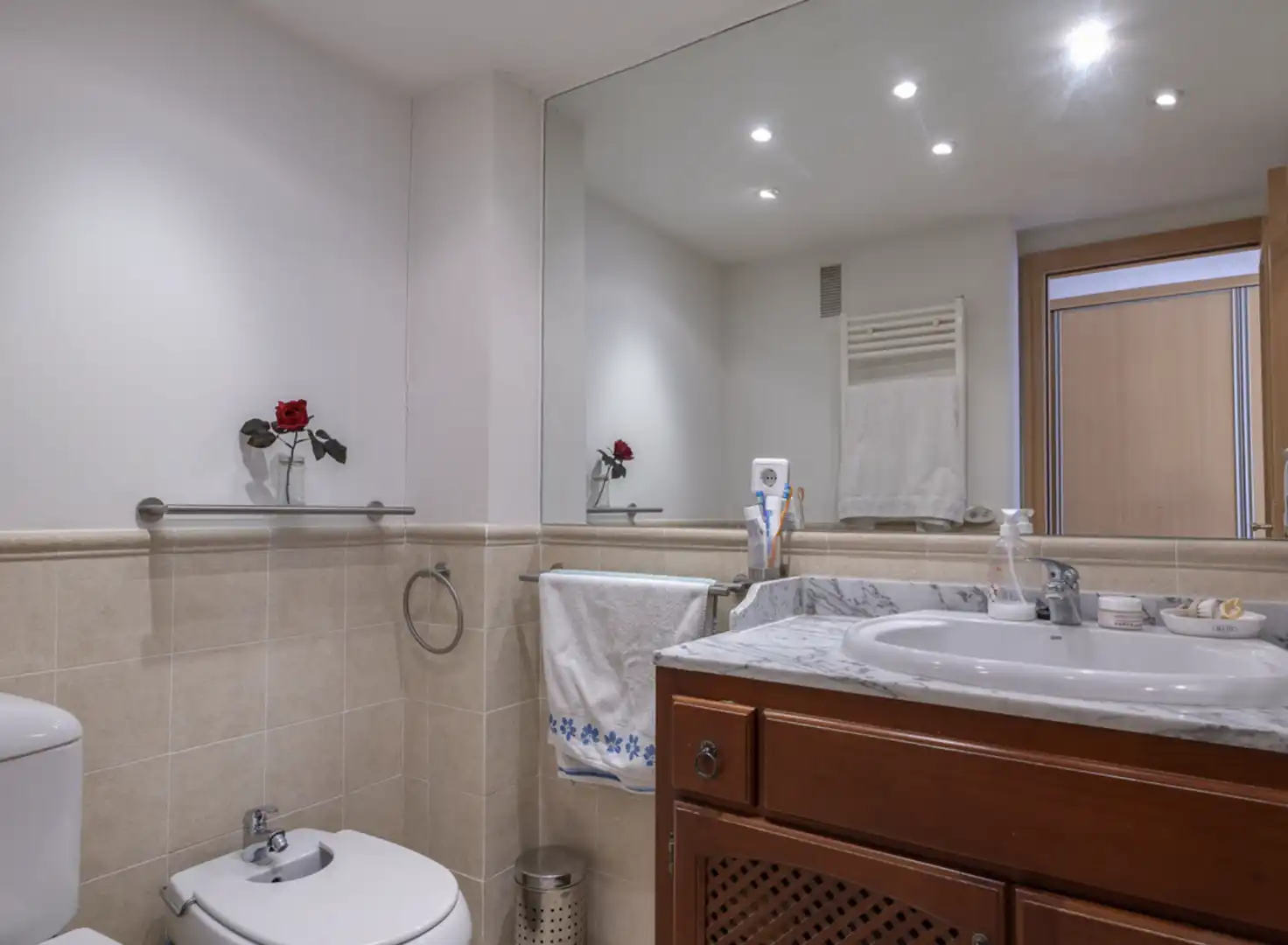 Baño de Apartamento en venta en Marbella con Aire acondicionado, Calefacción y Terraza