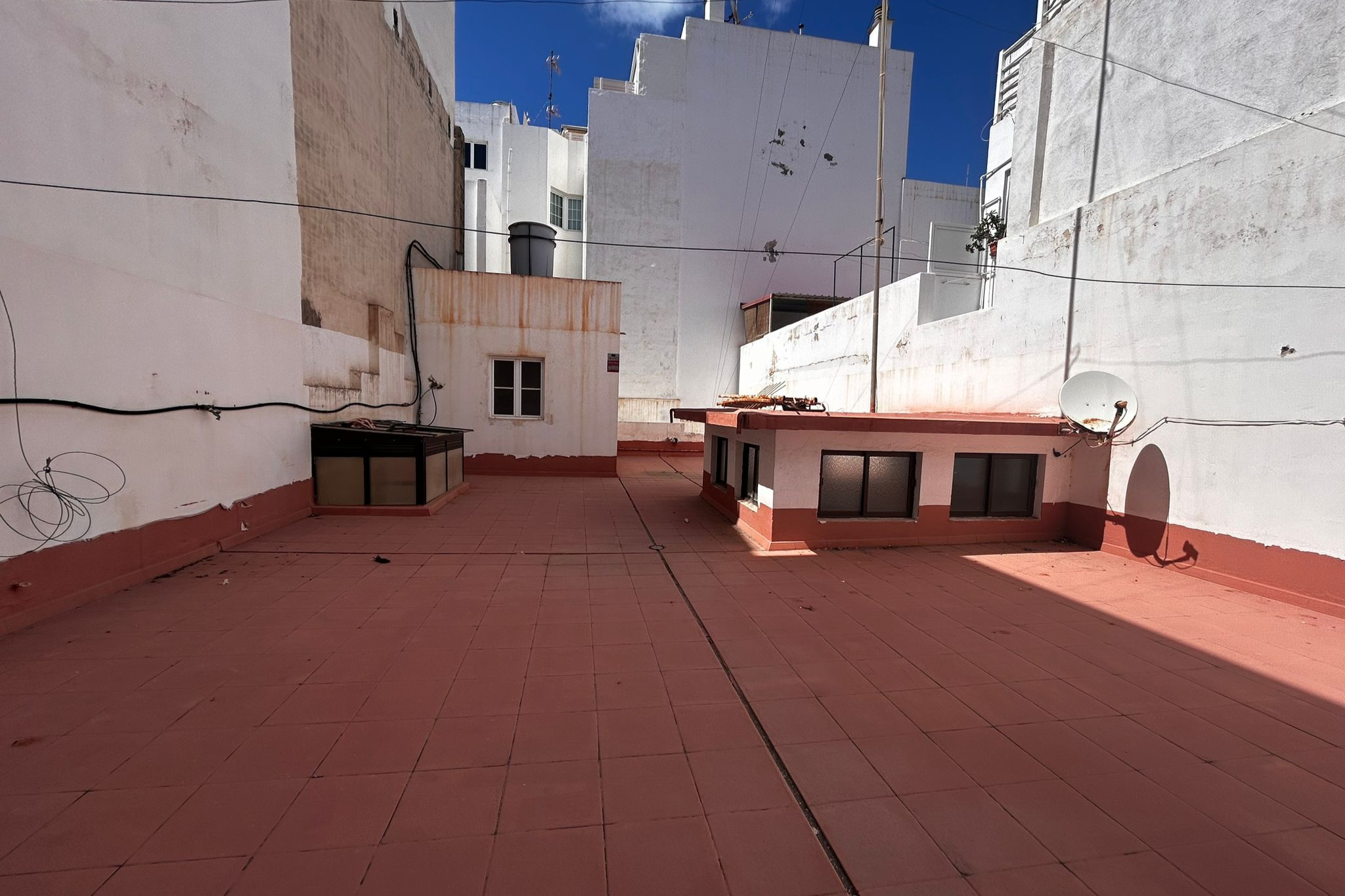 Vista exterior de Casa adosada en venda en Las Palmas de Gran Canaria amb Terrassa i Traster