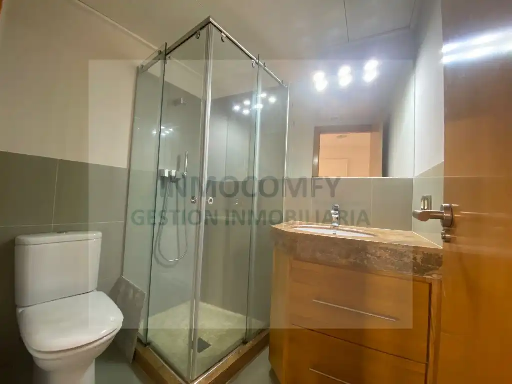 Bathroom of Commercial properties for rent in La Bisbal d'Empordà