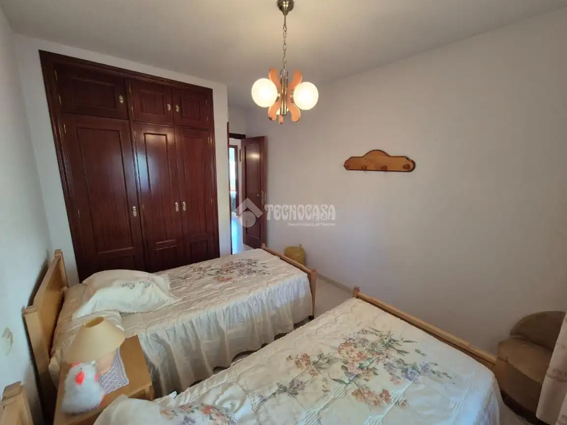 Schlafzimmer von Einfamilien-Reihenhaus zum Verkauf in Jadraque mit Heizung