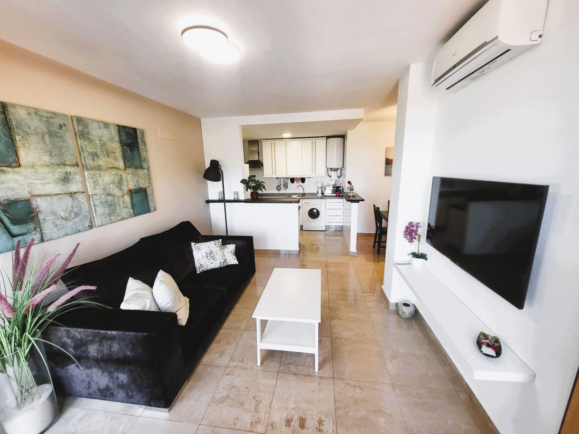 Living room of Planta baja for sale in Manilva  with Swimming Pool and Community pool