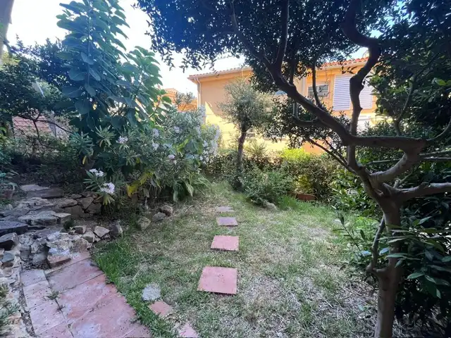 Jardín de Apartamento de alquiler en Castell d'Aro, Platja d'Aro i s'Agaró con Aire acondicionado, Jardín privado y Terraza