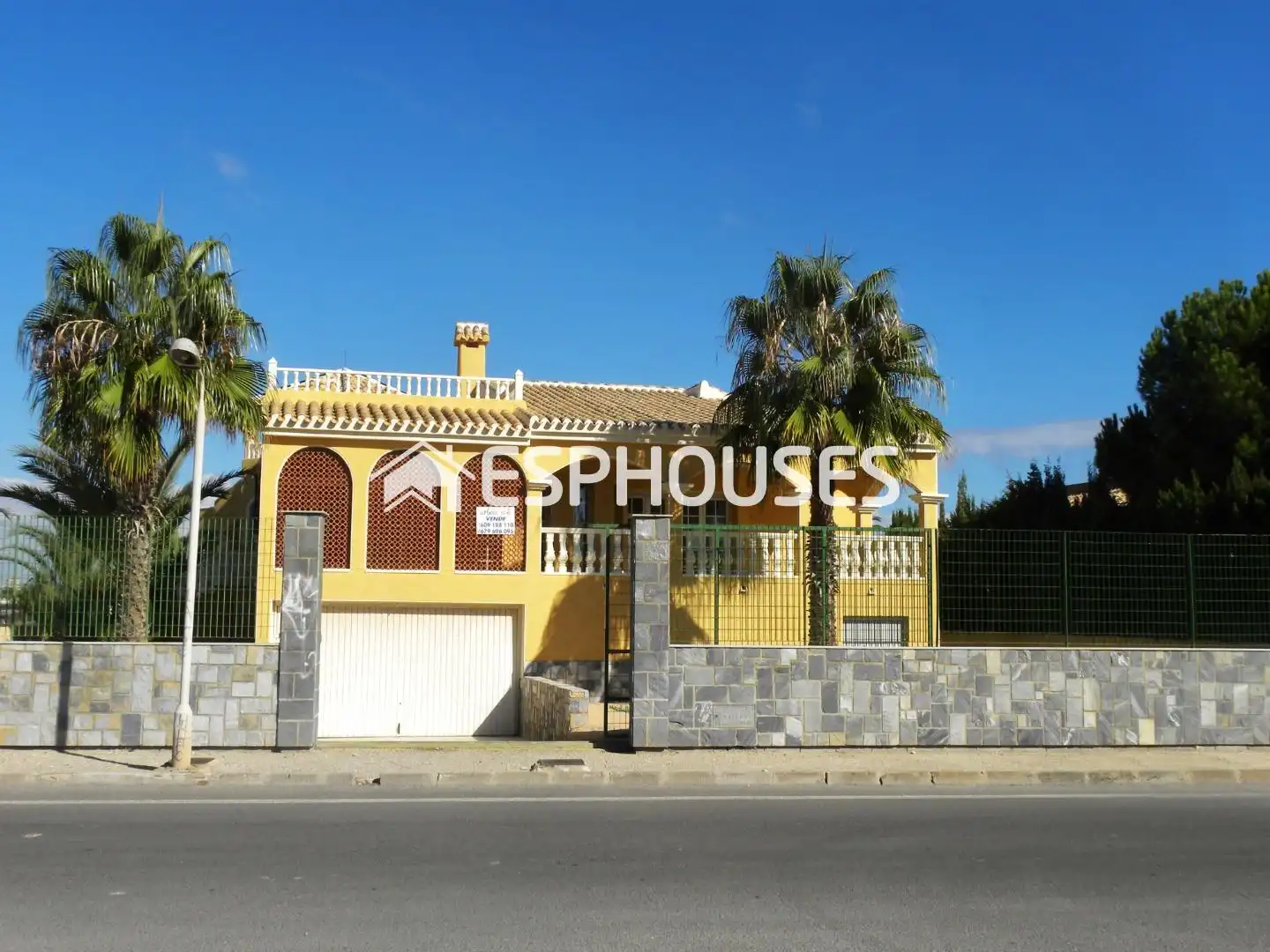 Exterior view of Houses for sale in Orihuela  with Air Conditioner, Terrace and Storage room