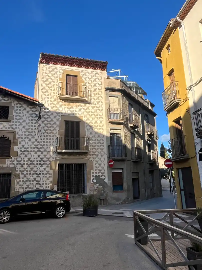 Vista exterior de Casa adosada en venda en La Cellera de Ter amb Terrassa