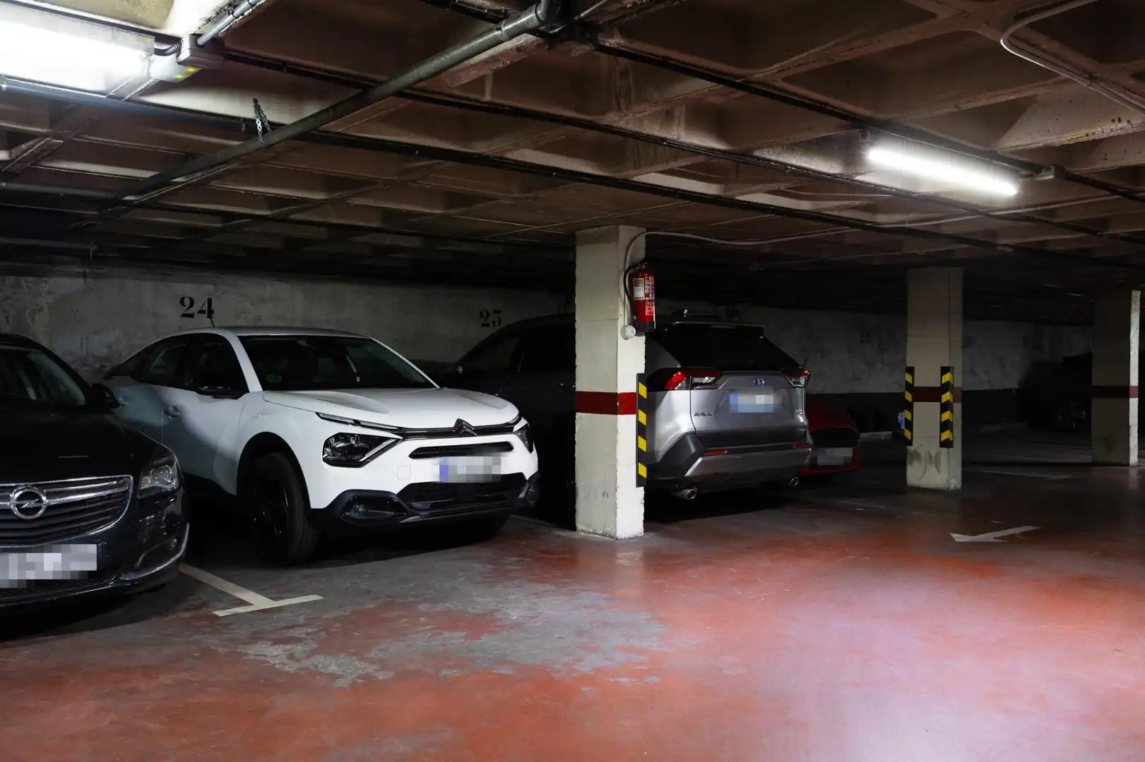 Parking of Flat for rent in Madrid  with Parquet flooring and Terrace