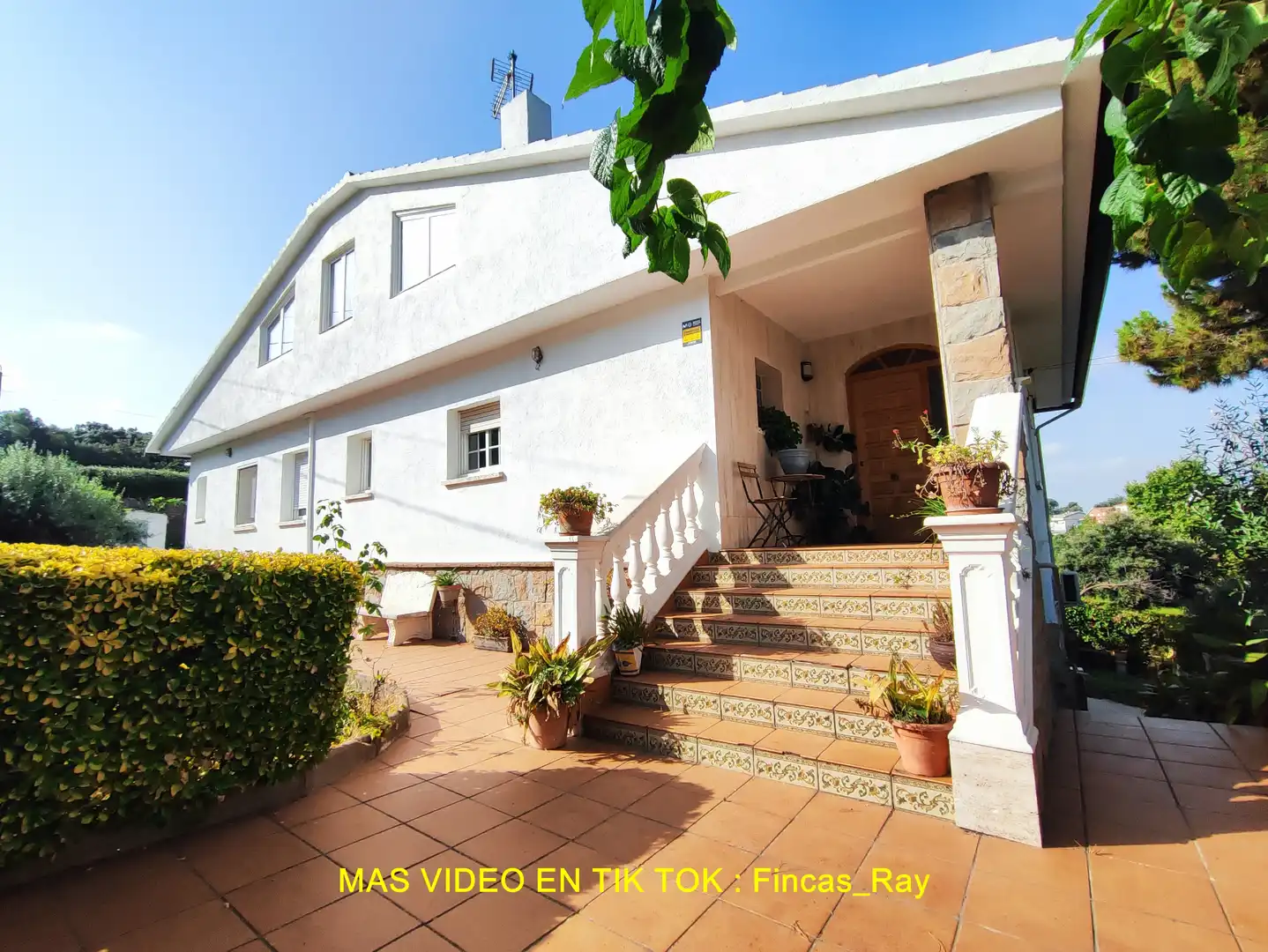 Vista exterior de Casa o xalet en venda en Lliçà d'Amunt amb Aire condicionat, Calefacció i Jardí privat