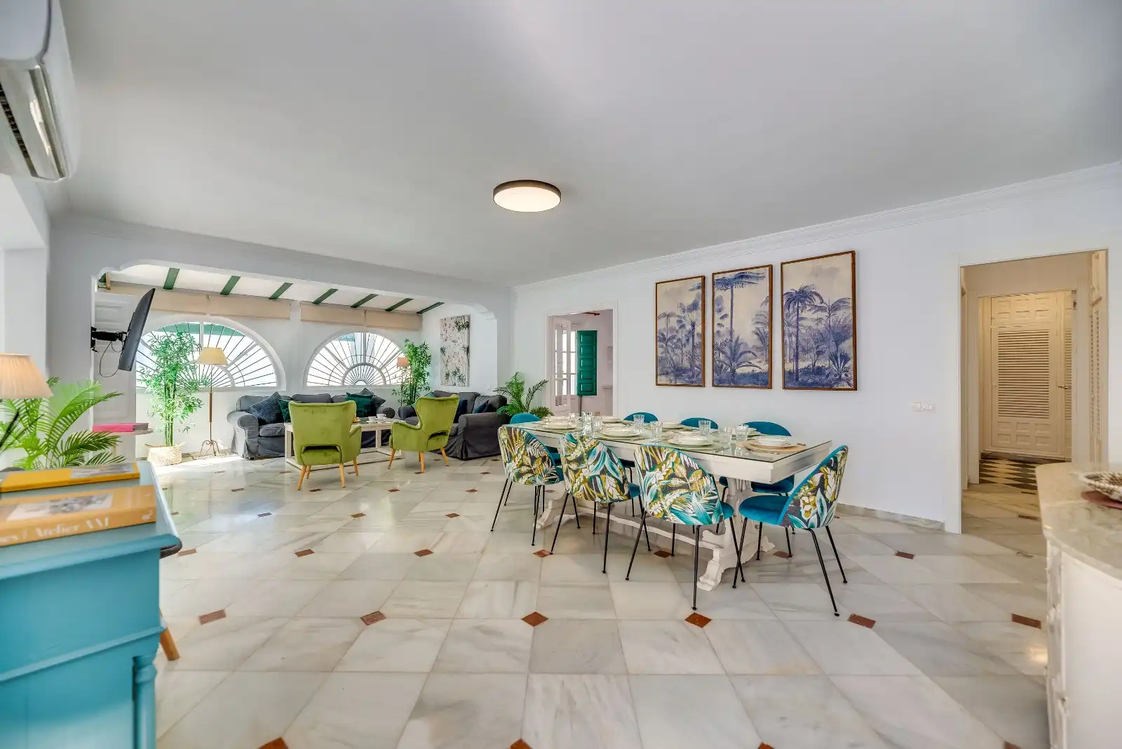 Comedor de Casa o chalet en venta en Marbella con Aire acondicionado, Calefacción y Jardín privado