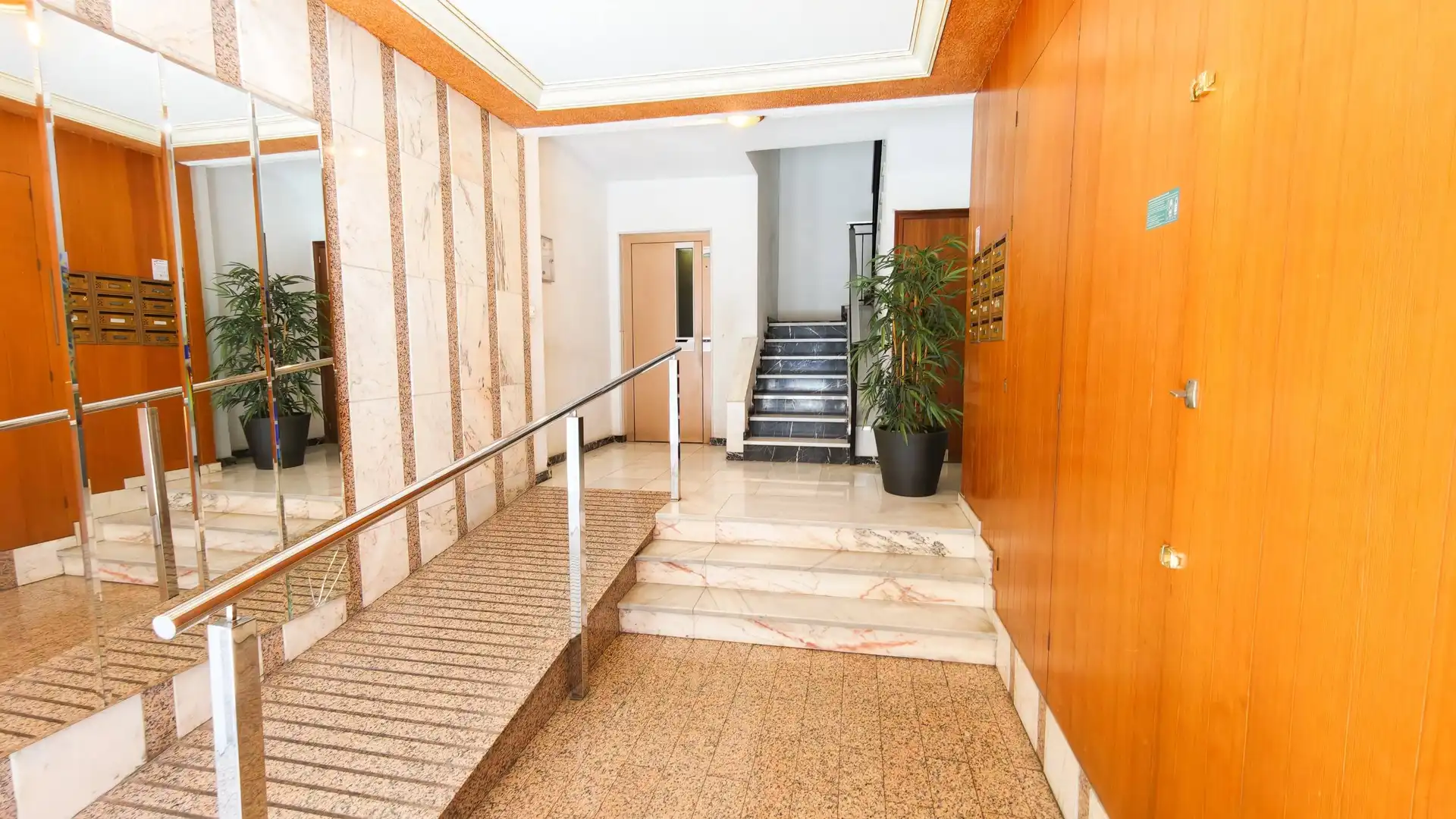 Flat for rent in Elche / Elx  with Furnished and Balcony