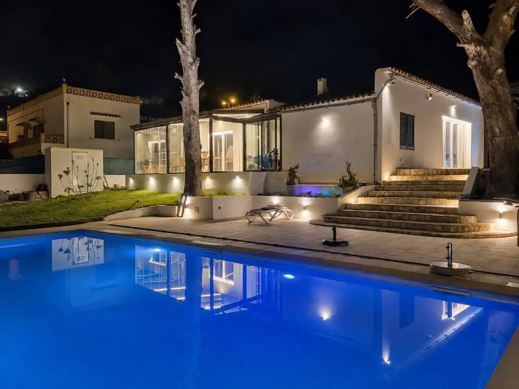 Piscina de Casa o xalet de lloguer en Calvià amb Aire condicionat, Jardí privat i Terrassa
