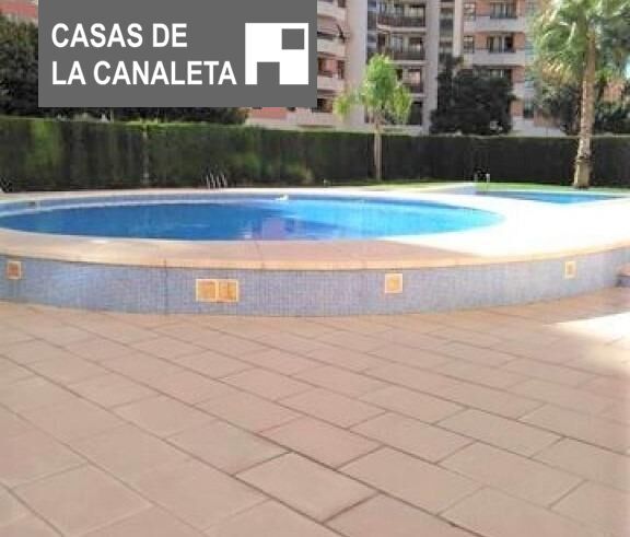 Swimming pool of Flat for sale in Mislata  with Air Conditioner, Private garden and Parquet flooring