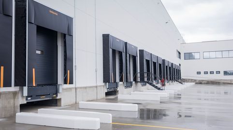 Foto 2 von Fabrikhallen zur Miete in Calle Serafín Holgado, 50, Montserrat - Parque Empresarial, San Fernando de Henares