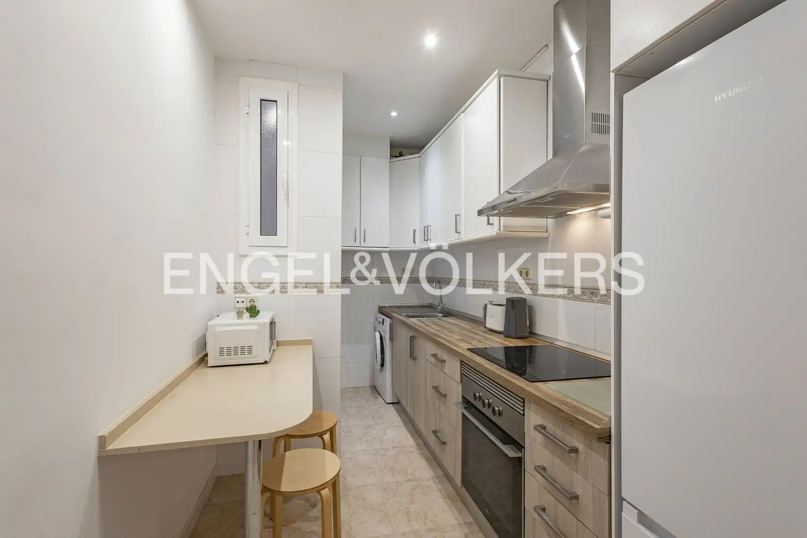 Küche von Wohnung zum Verkauf in Barcelona mit Klimaanlage, Heizung und Terrasse