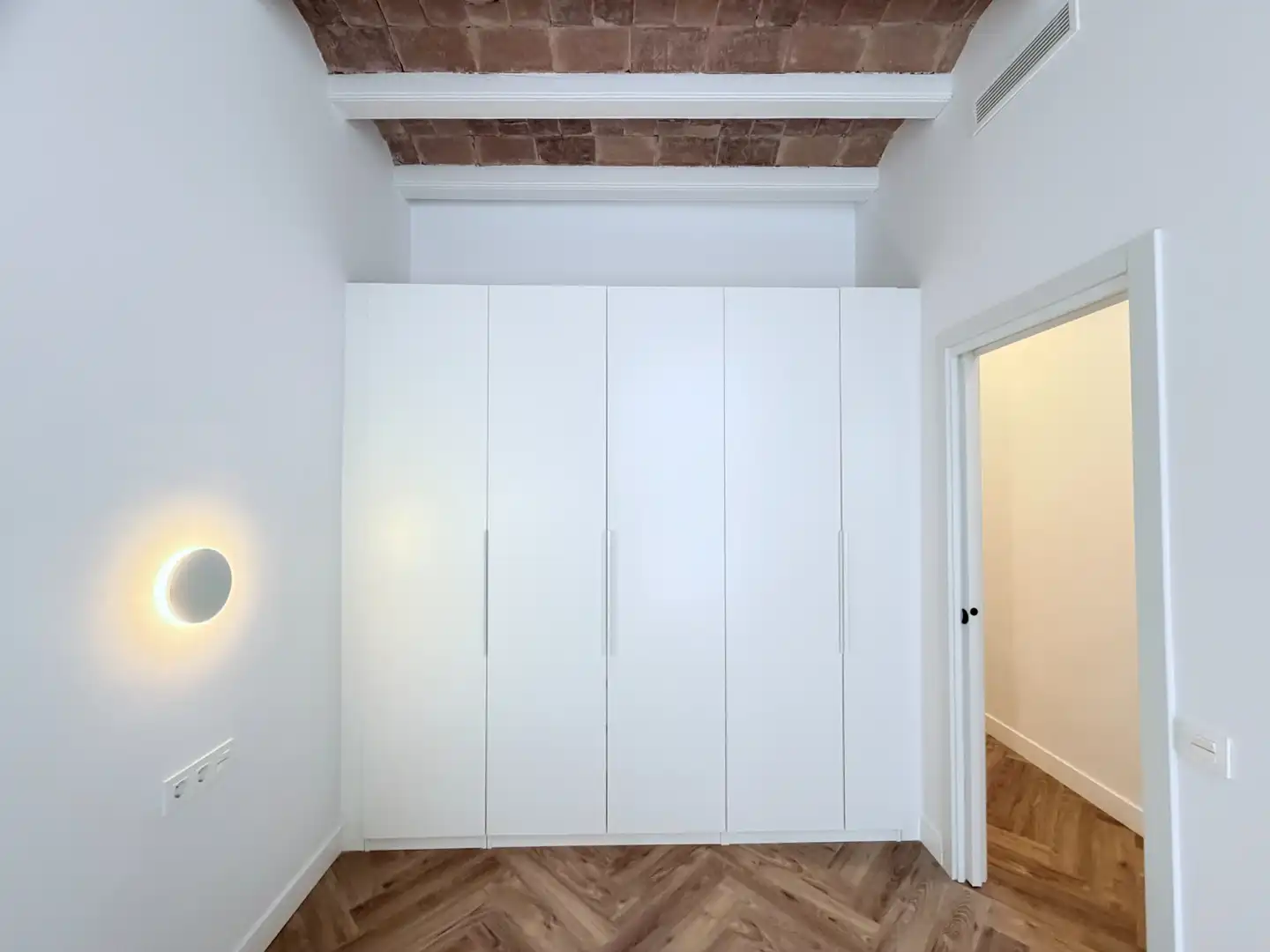 Bedroom of Flat for sale in Barcelona  with Air Conditioner, Heating and Parquet flooring