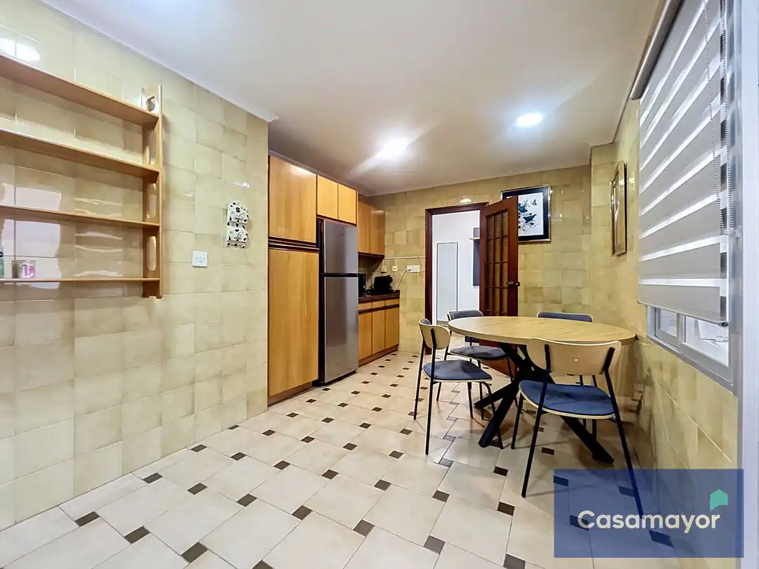 Cocina de Piso de alquiler en Alicante / Alacant con Aire acondicionado, Calefacción y Balcón
