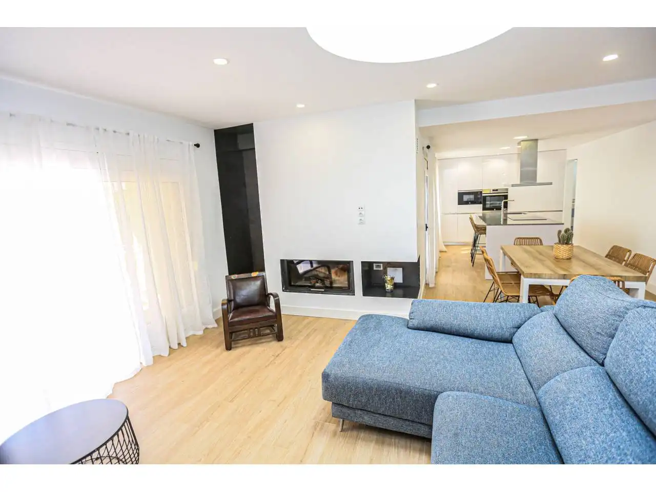 Sala d'estar de Casa o xalet en venda en Cambrils amb Aire condicionat, Jardí privat i Parquet