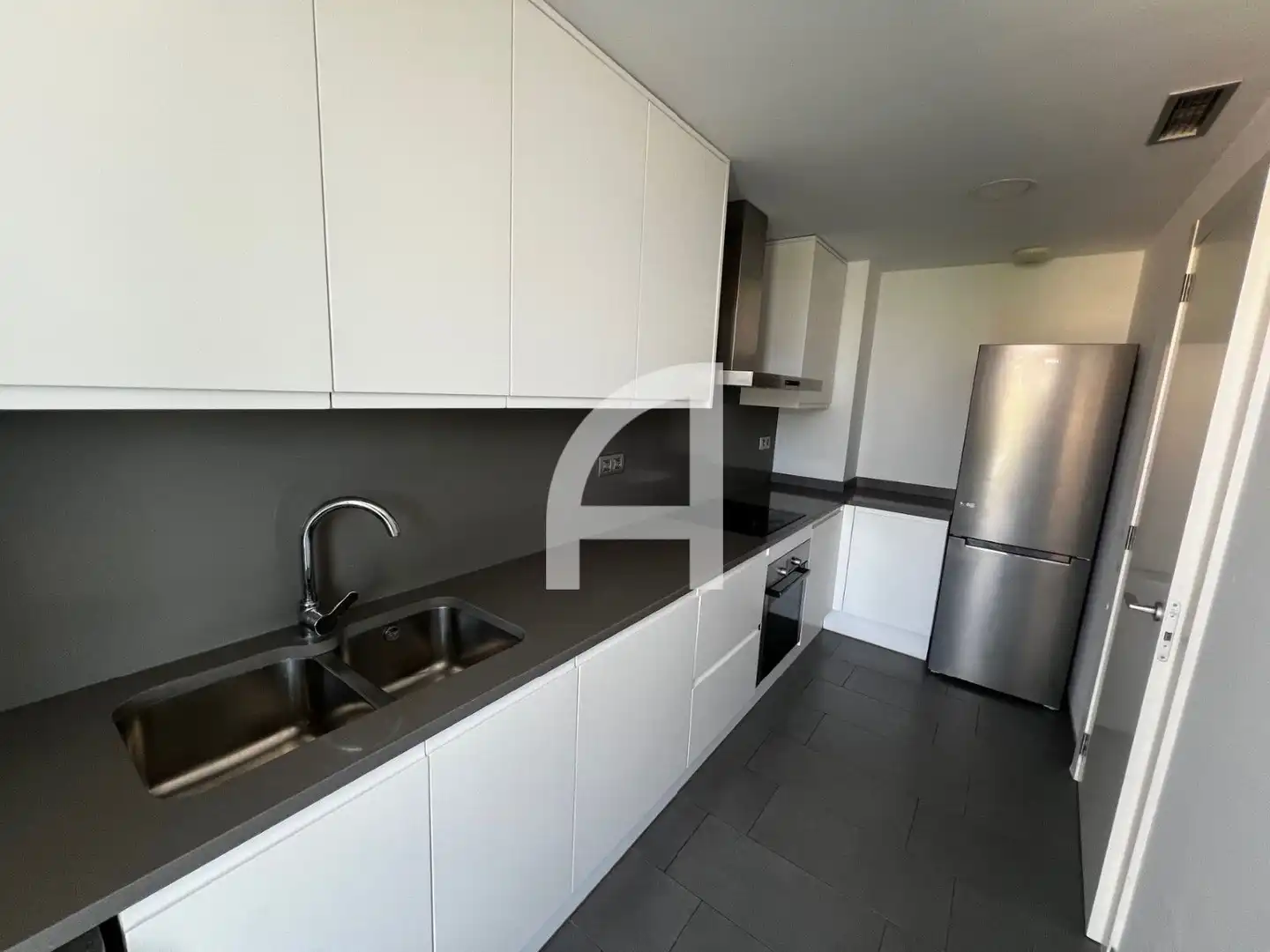 Küche von Wohnung zur Miete in Sitges mit Klimaanlage, Heizung und Parkett
