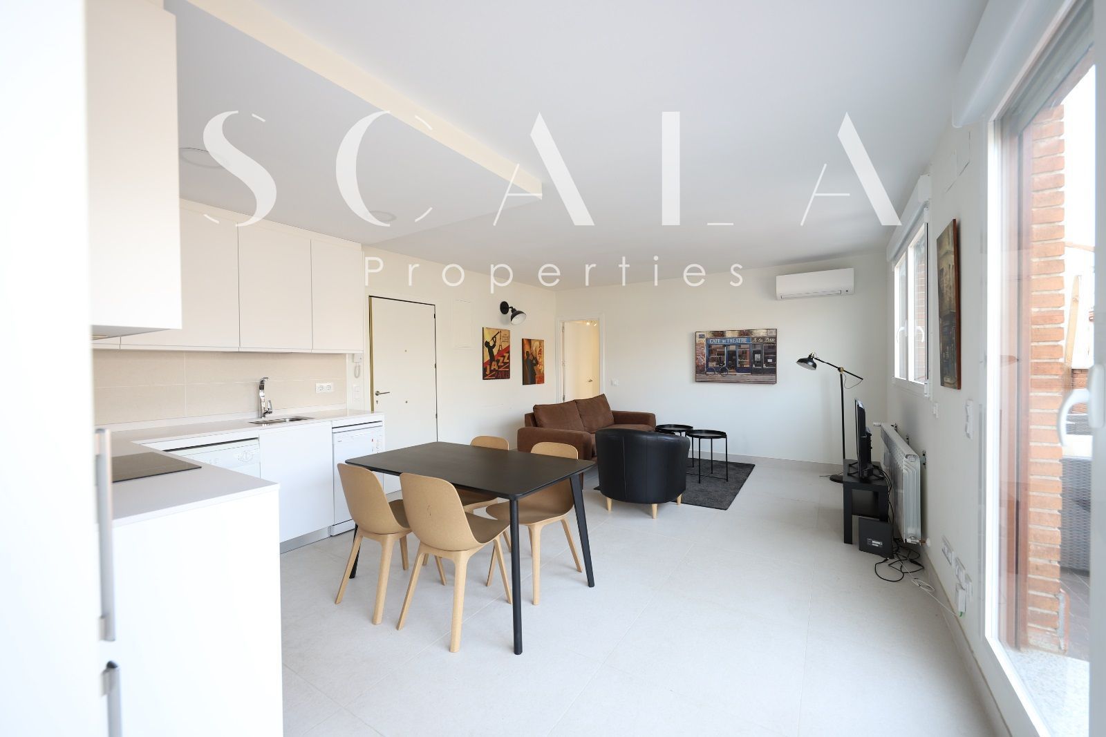 Attic to rent in Espiritu Santo, Universidad - Malasaña