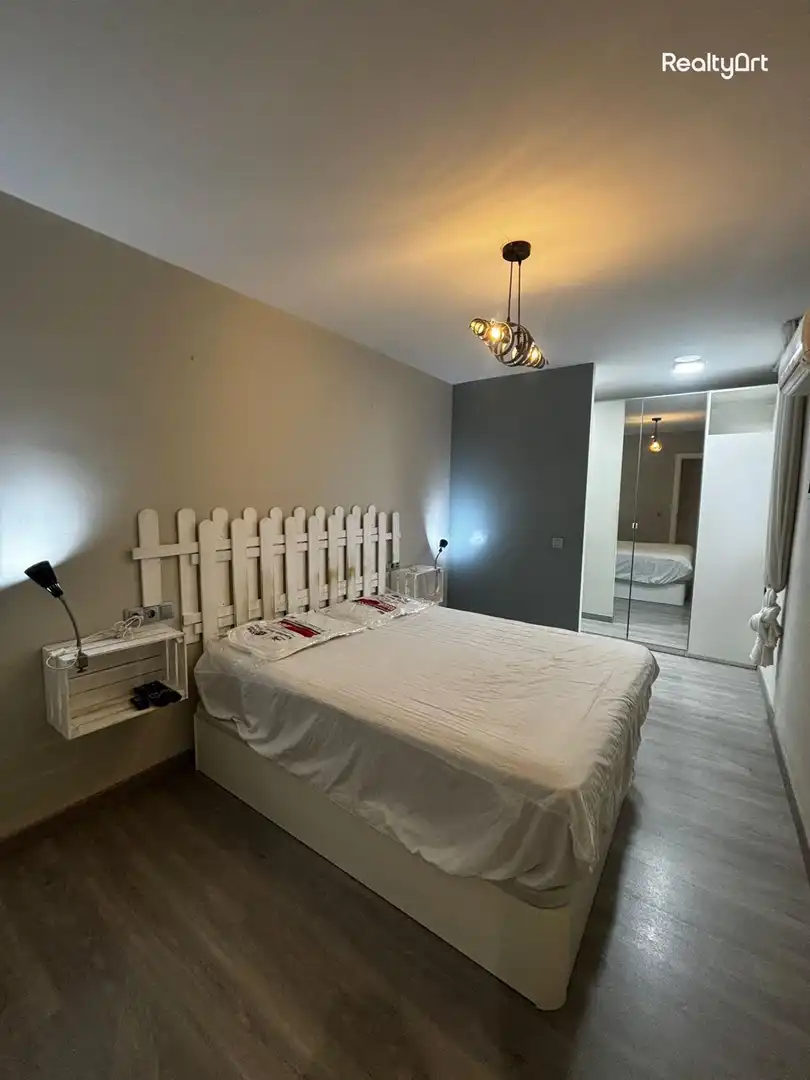 Bedroom of Flat for sale in Sevilla  with Air Conditioner, Heating and Terrace