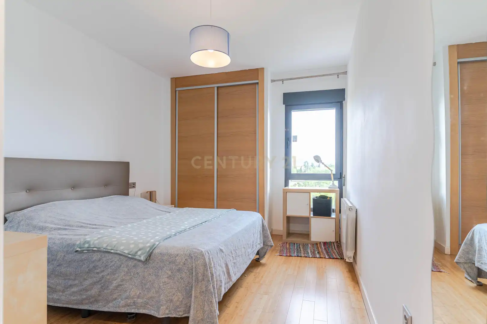 Habitación de Piso en venta en Granada con Jardín privado, Trastero y Piscina comunitaria