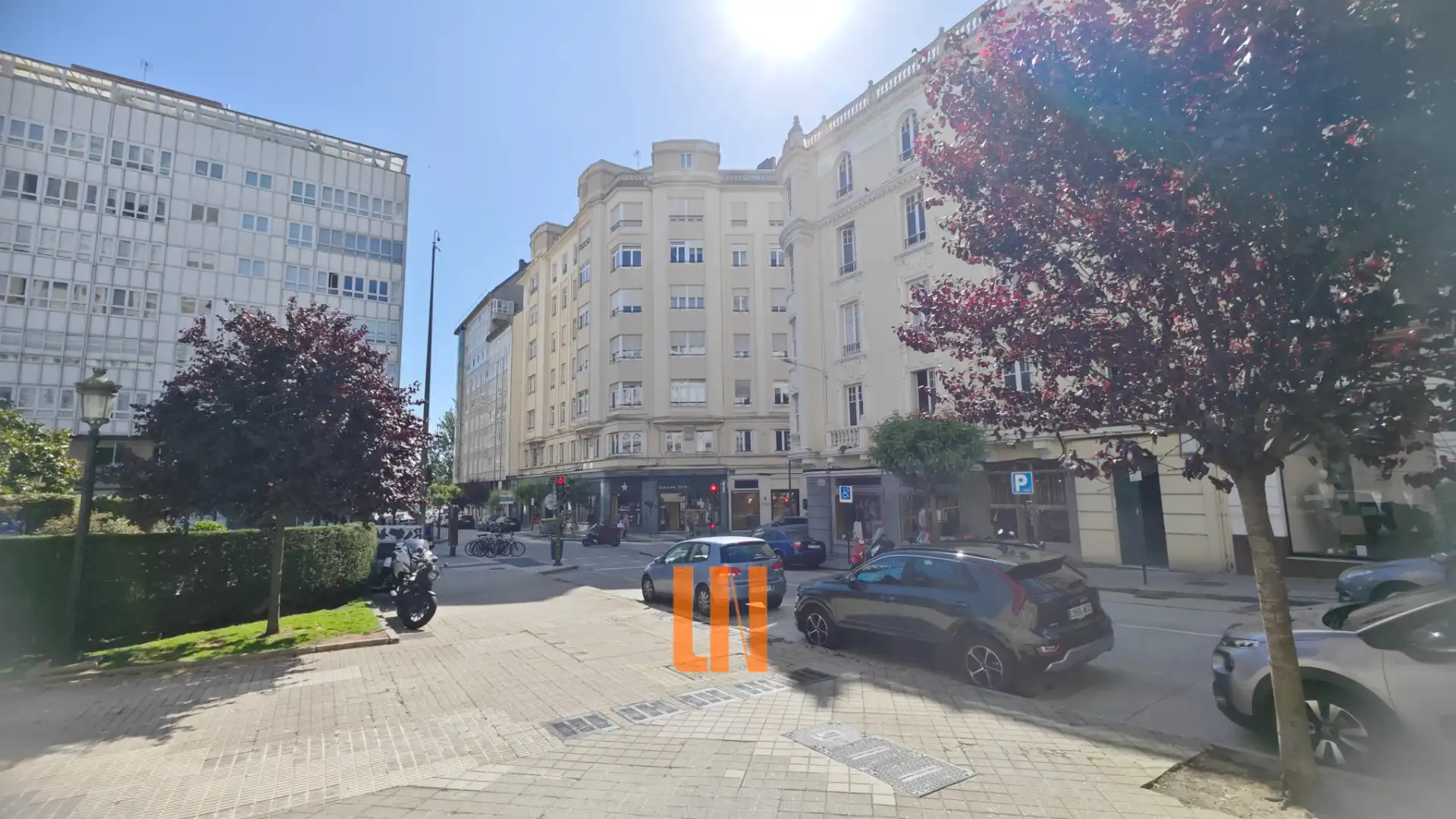 Vista exterior de Pis en venda en A Coruña Capital  amb Calefacció, Parquet i Forn