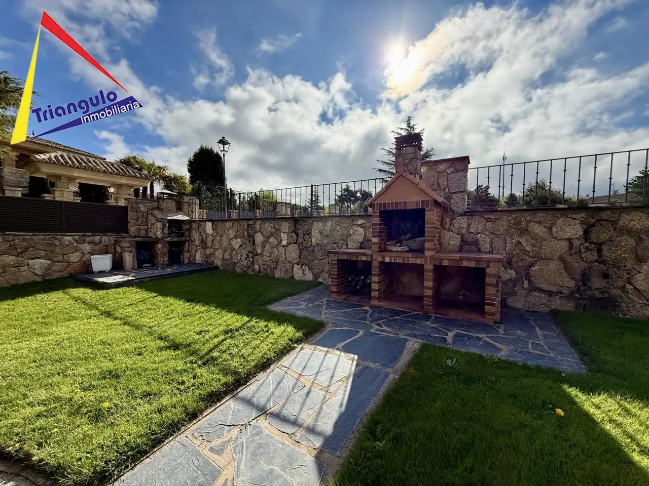 Terraza de Casa o chalet en venta en Otero de Herreros con Calefacción y Jardín privado