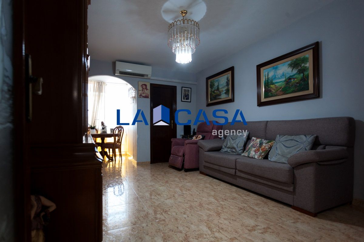 Flat for sale in L'Hospitalet de Llobregat  with Balcony