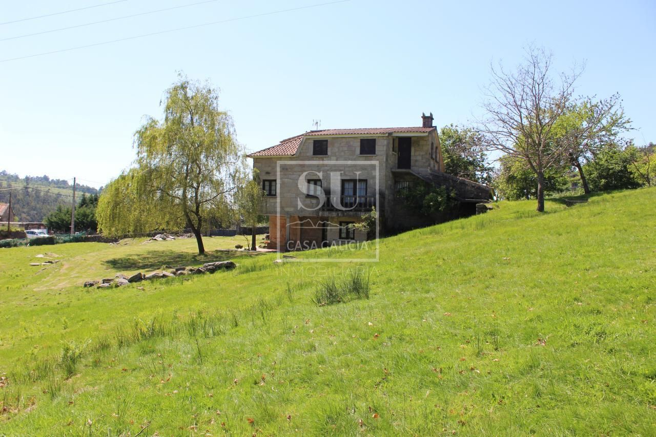 Country house zum verkauf in A Lama   mit Privatgarten