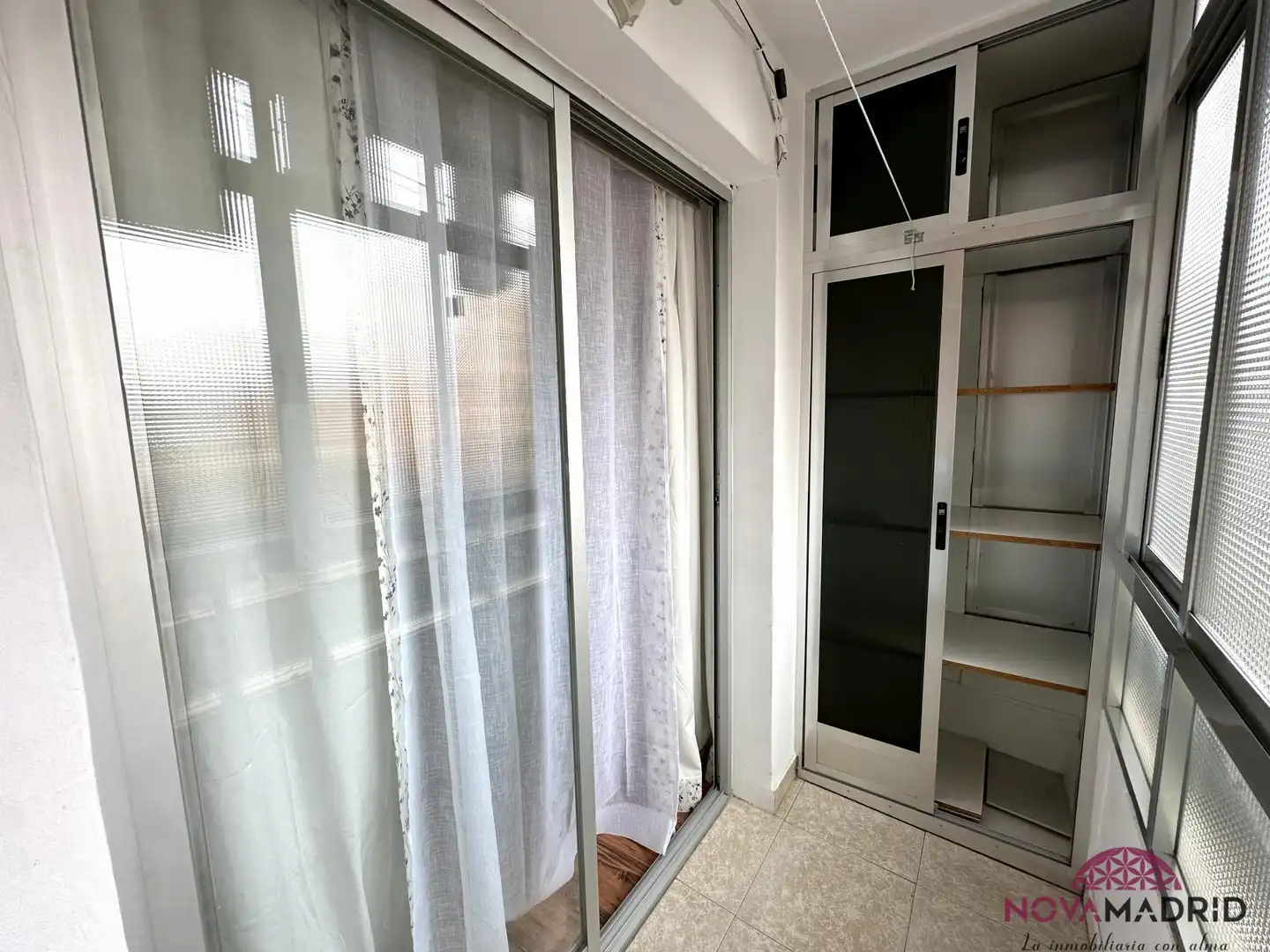Terraza de Piso para compartir en Fuenlabrada con Terraza