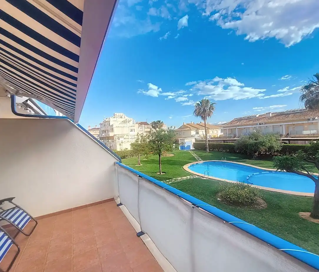 Casa a schiera con piscina in vendita a Oliva Playa