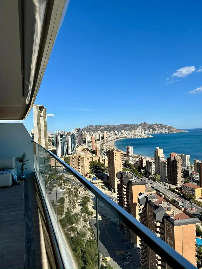 Appartamento con terrazza in vendita a Playa de Poniente