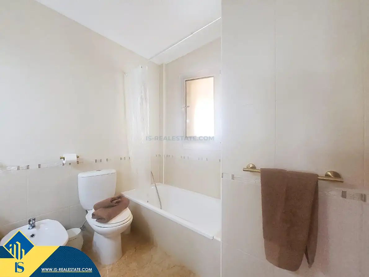 Baño de Apartamento en venta en San Pedro del Pinatar con Aire acondicionado, Calefacción y Terraza
