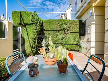 Terraced house for sale in Aljamar