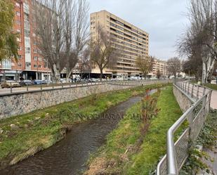 Exterior view of Flat to rent in Burgos Capital  with Heating, Terrace and Storage room