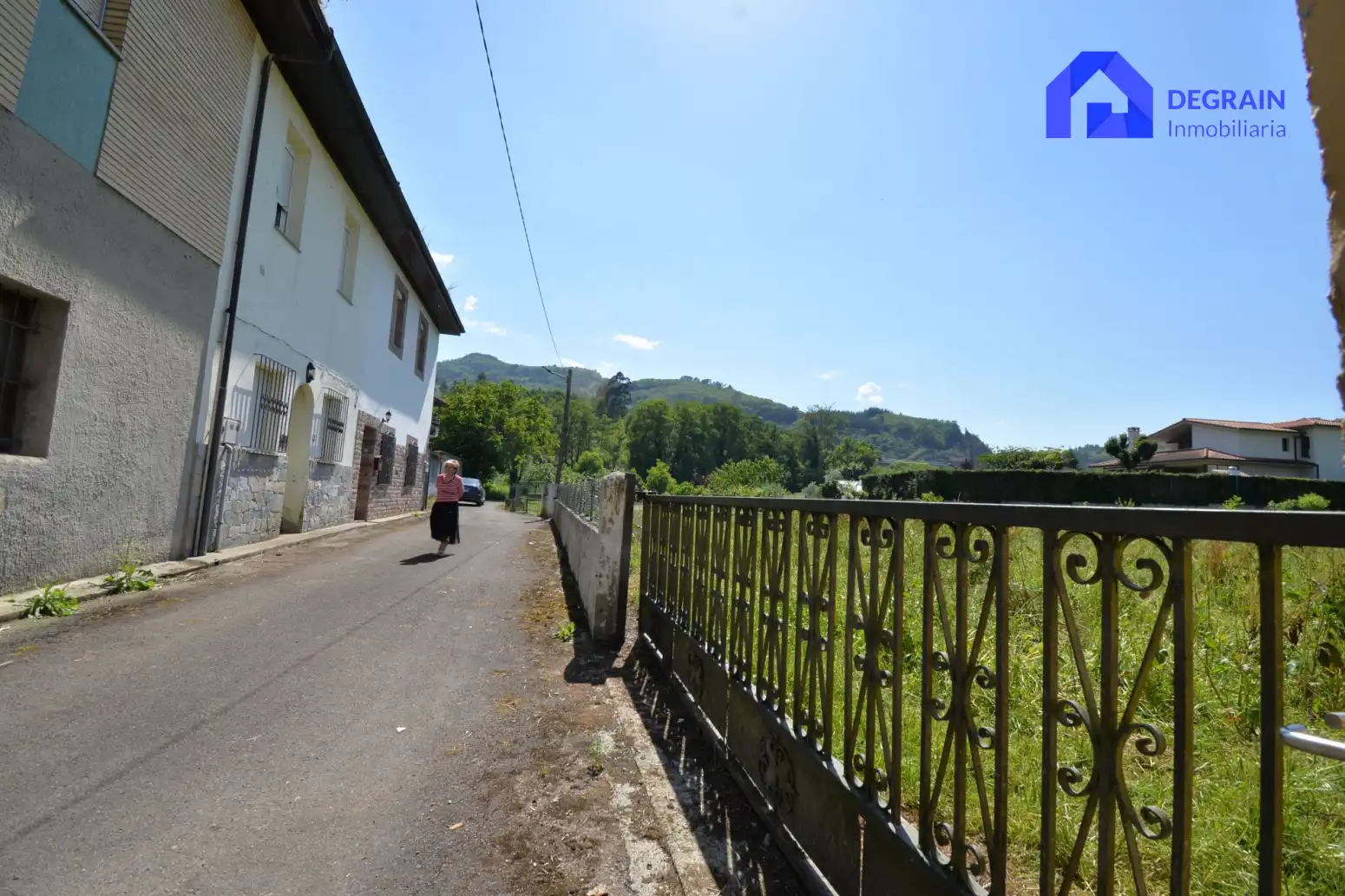 Vista exterior de Casa o chalet en venta en Salas con Calefacción, Terraza y Trastero