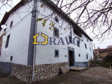 Casa con jardín en venta en Valle de Losa