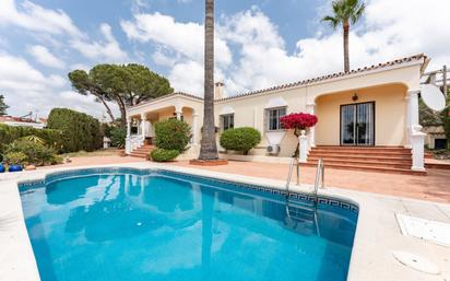 Garden of House or chalet for sale in Marbella  with Air Conditioner and Swimming Pool