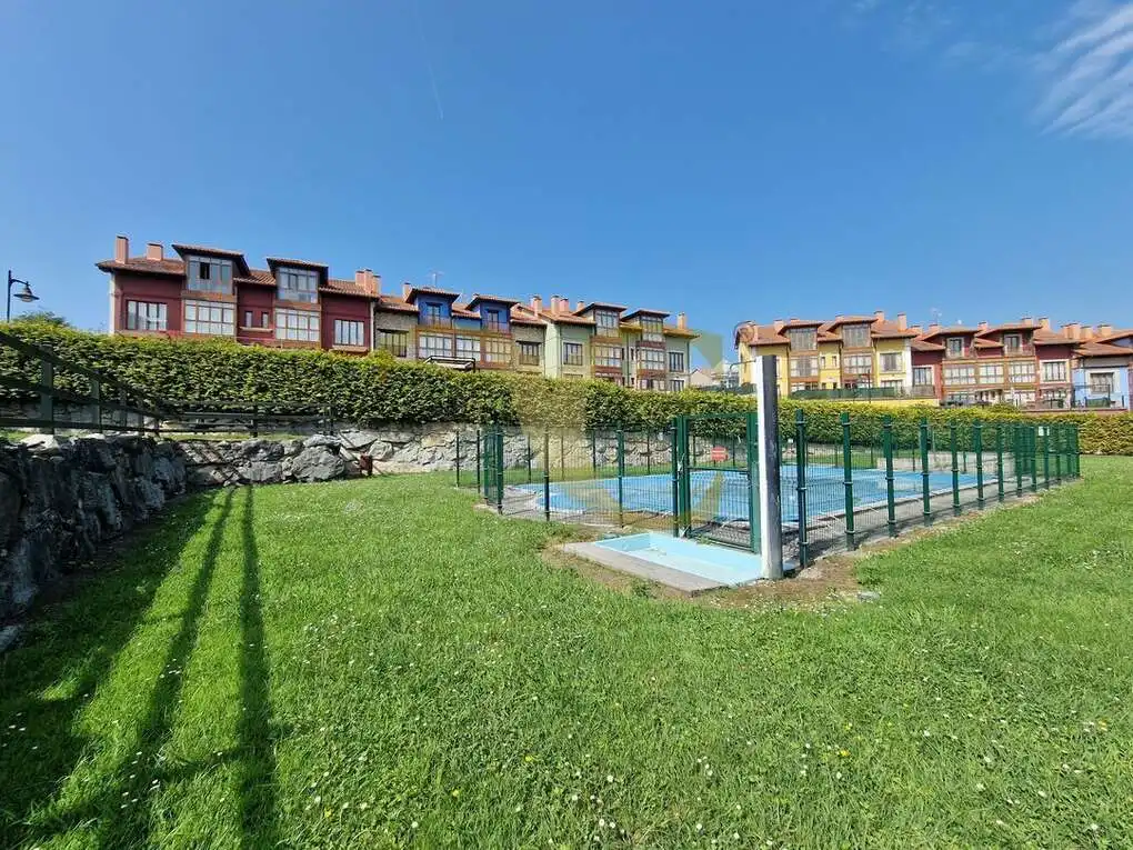 Vista exterior de Pis en venda en Ribadedeva amb Calefacció, Jardí privat i Traster