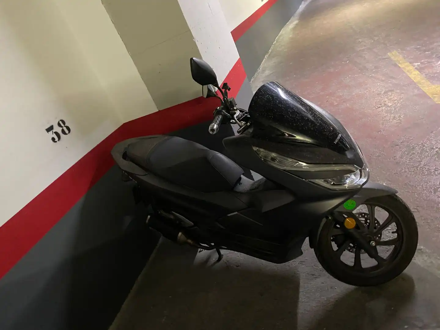 Moto en venda a Carrer Casp 51