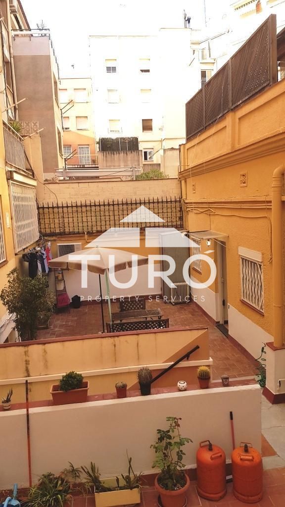 Terrassa de Pis en venda en  Barcelona Capital amb Moblat
