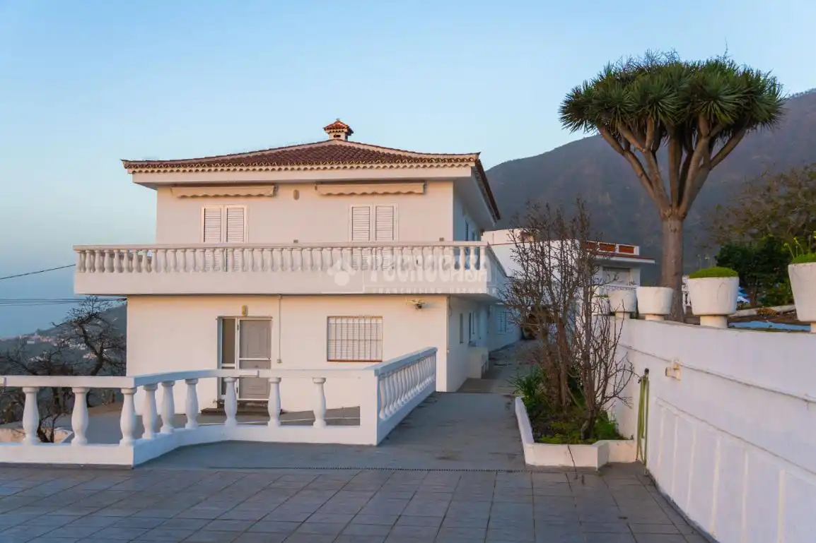 Exterior view of Houses for sale in La Orotava