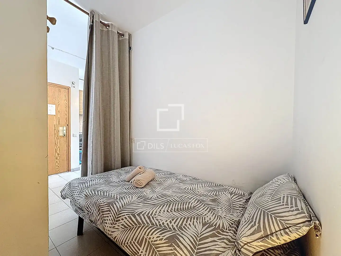 Bedroom of Flat for sale in Madrid  with Heating, Storage room and Furnished