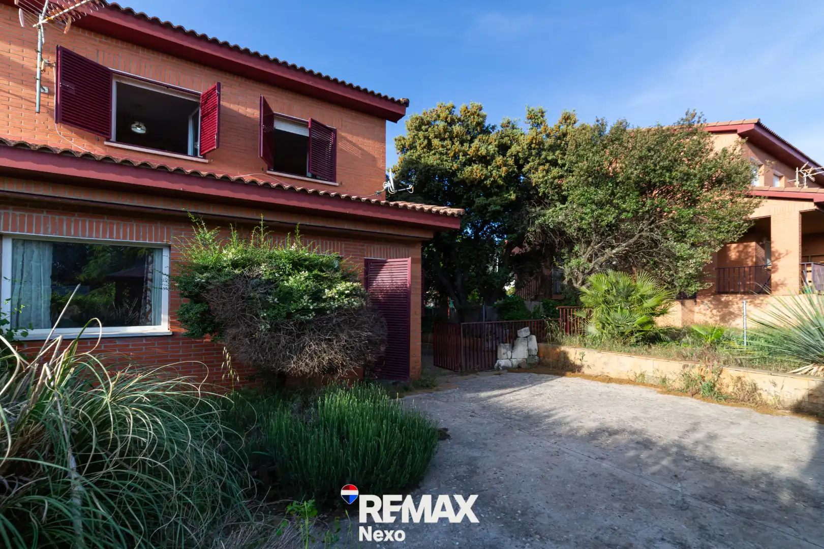 Vista exterior de Casa o xalet en venda en El Espinar amb Calefacció, Jardí privat i Parquet