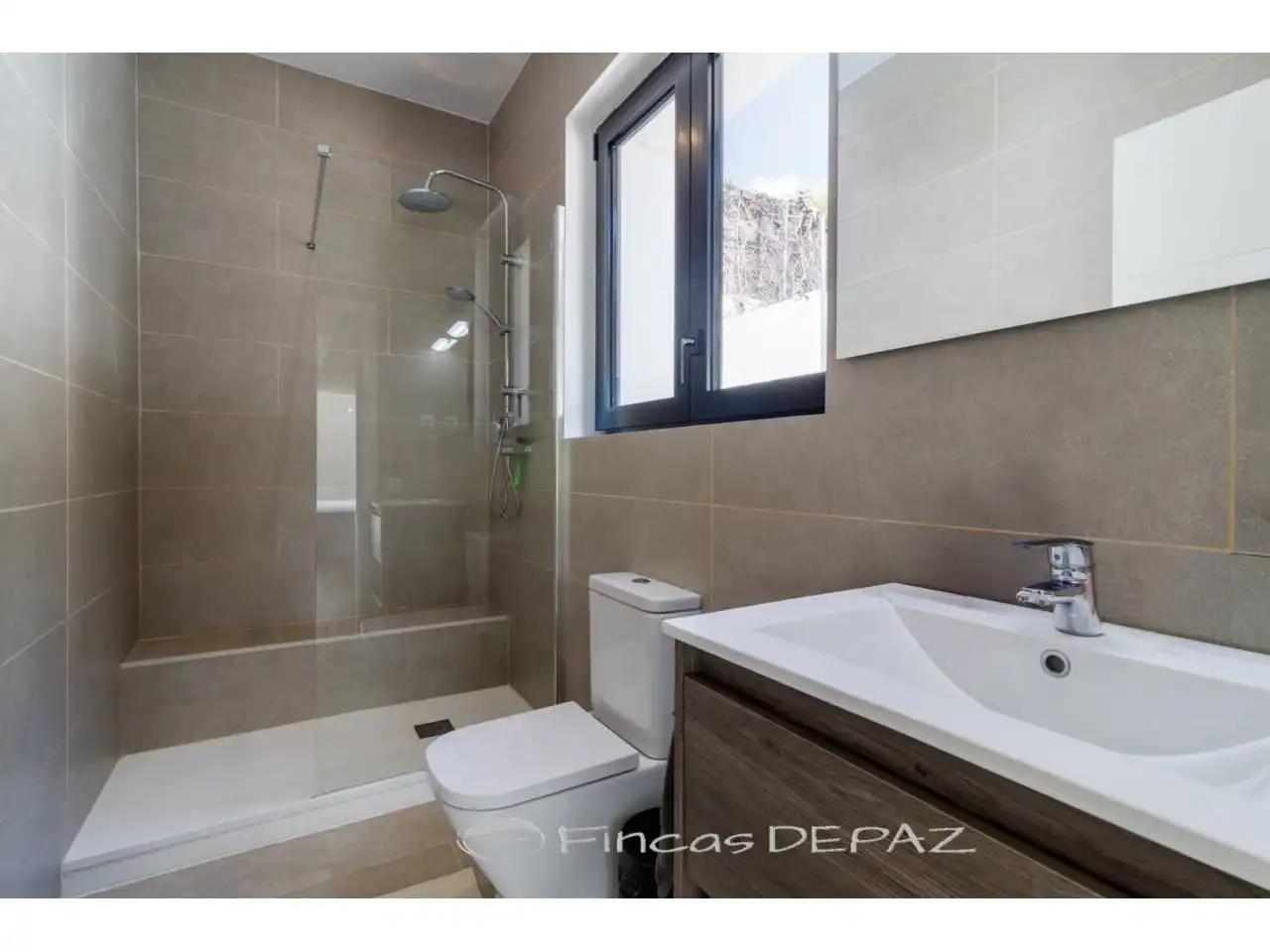 Bathroom of Houses for sale in Gavà  with Air Conditioner, Heating and Private garden