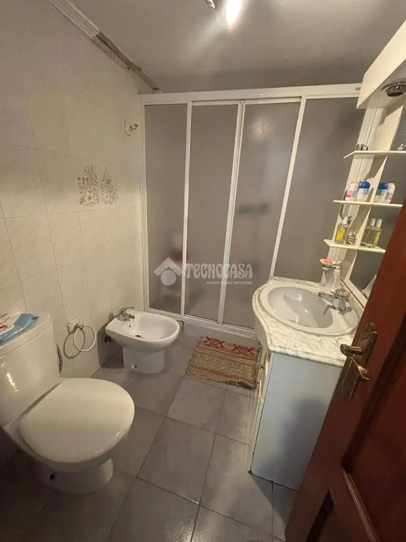 Baño de Casa adosada en venta en Madrid con Aire acondicionado y Amueblado