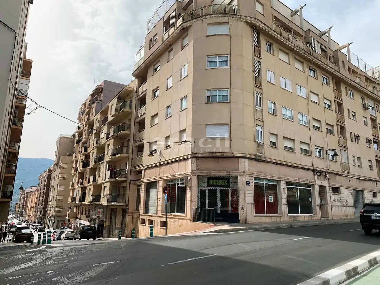 Local comercial de lloguer a Zona Nord