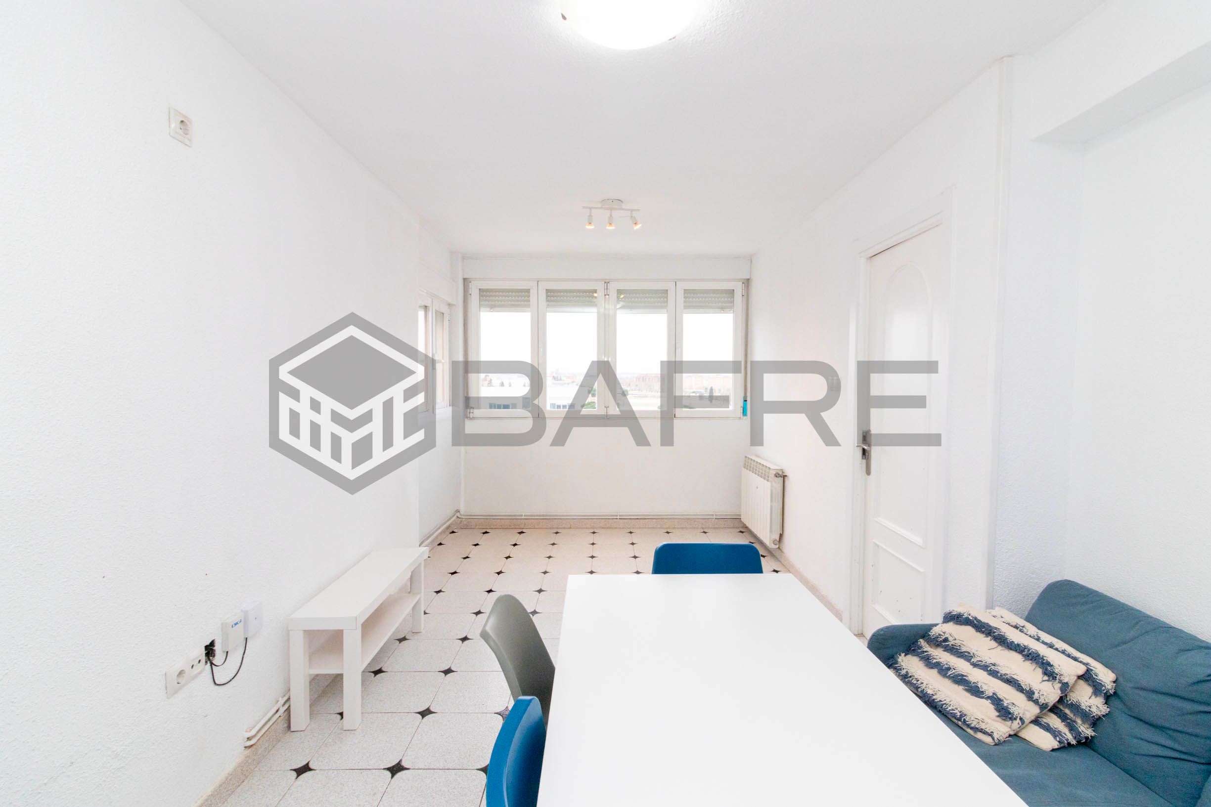 Flat for sale in  Madrid Capital  with Heating