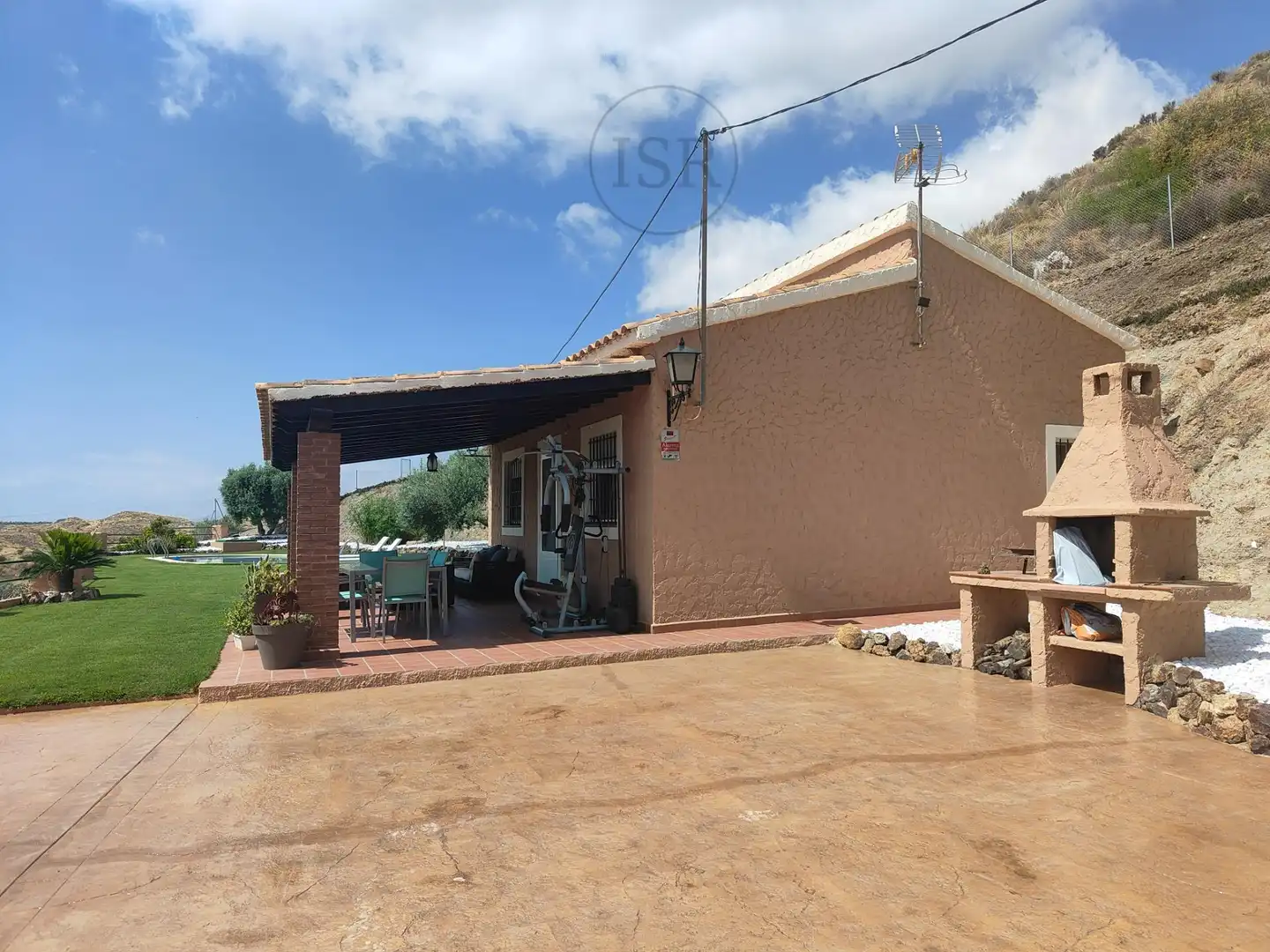 Vista exterior de Casa o xalet en venda en Cuevas del Almanzora amb Aire condicionat, Jardí privat i Terrassa
