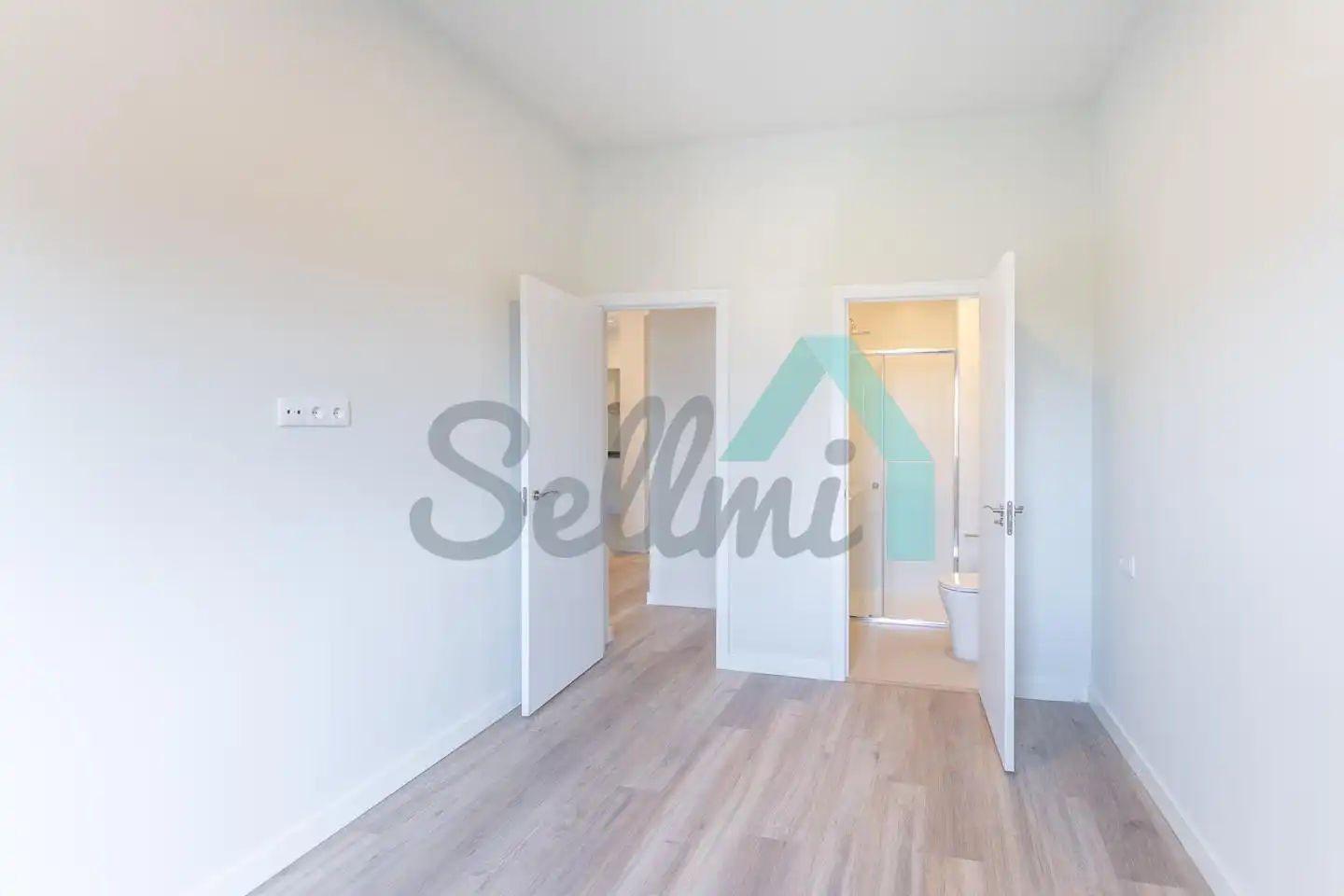 Habitación de Piso en venta en Gijón  con Calefacción