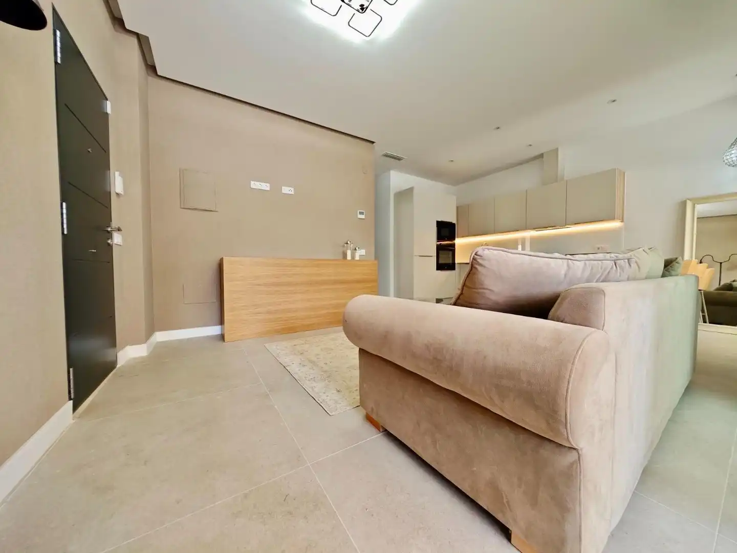 Wohnzimmer von Erdgeschoss zum Verkauf in Fuengirola mit Klimaanlage, Heizung und Terrasse