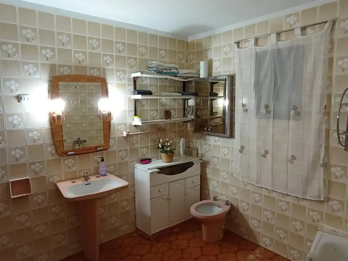 Bany de Pis en venda en Villar de Plasencia amb Aire condicionat i Balcó